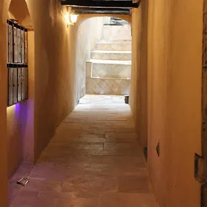 La Loge Du Vieux Oda ve Kahvaltı